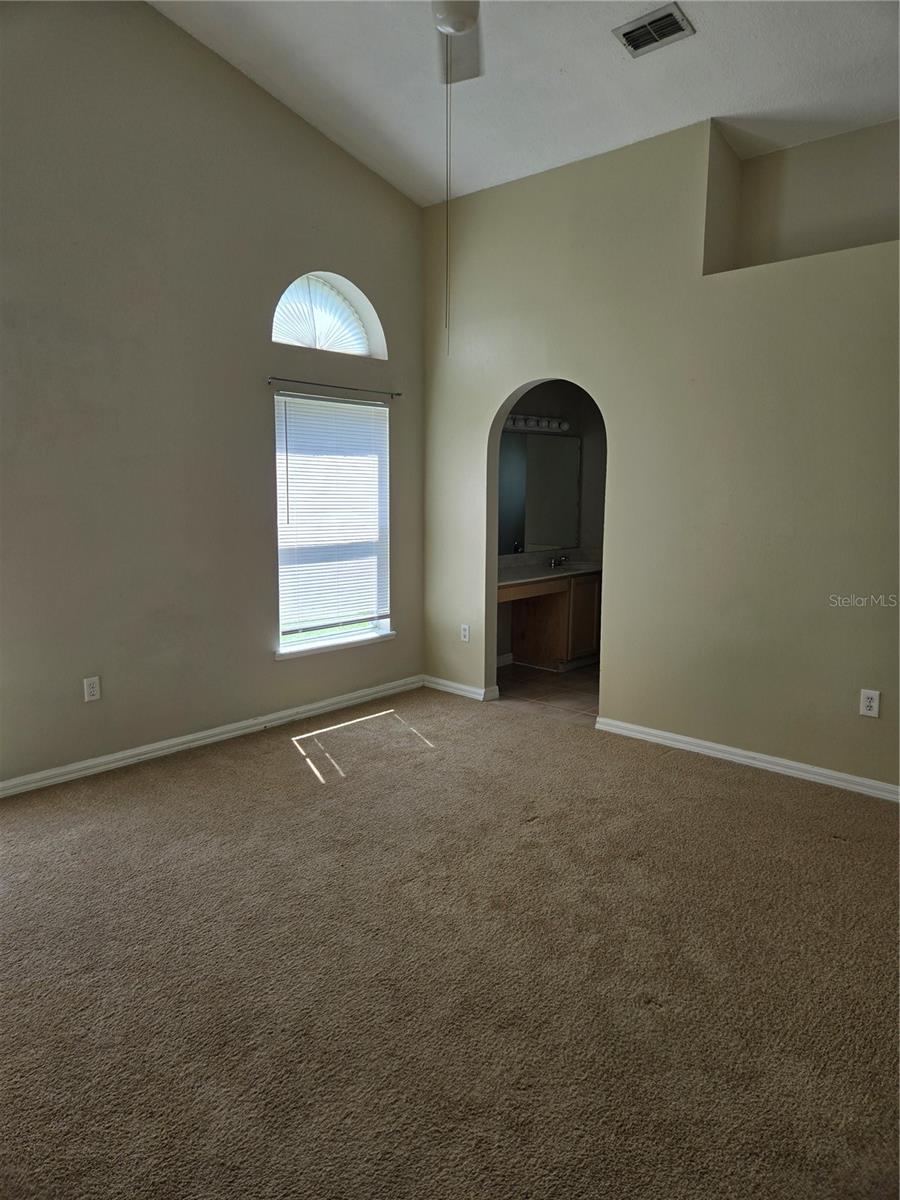 Image 6 of 13 For 14515 Greydale Circle