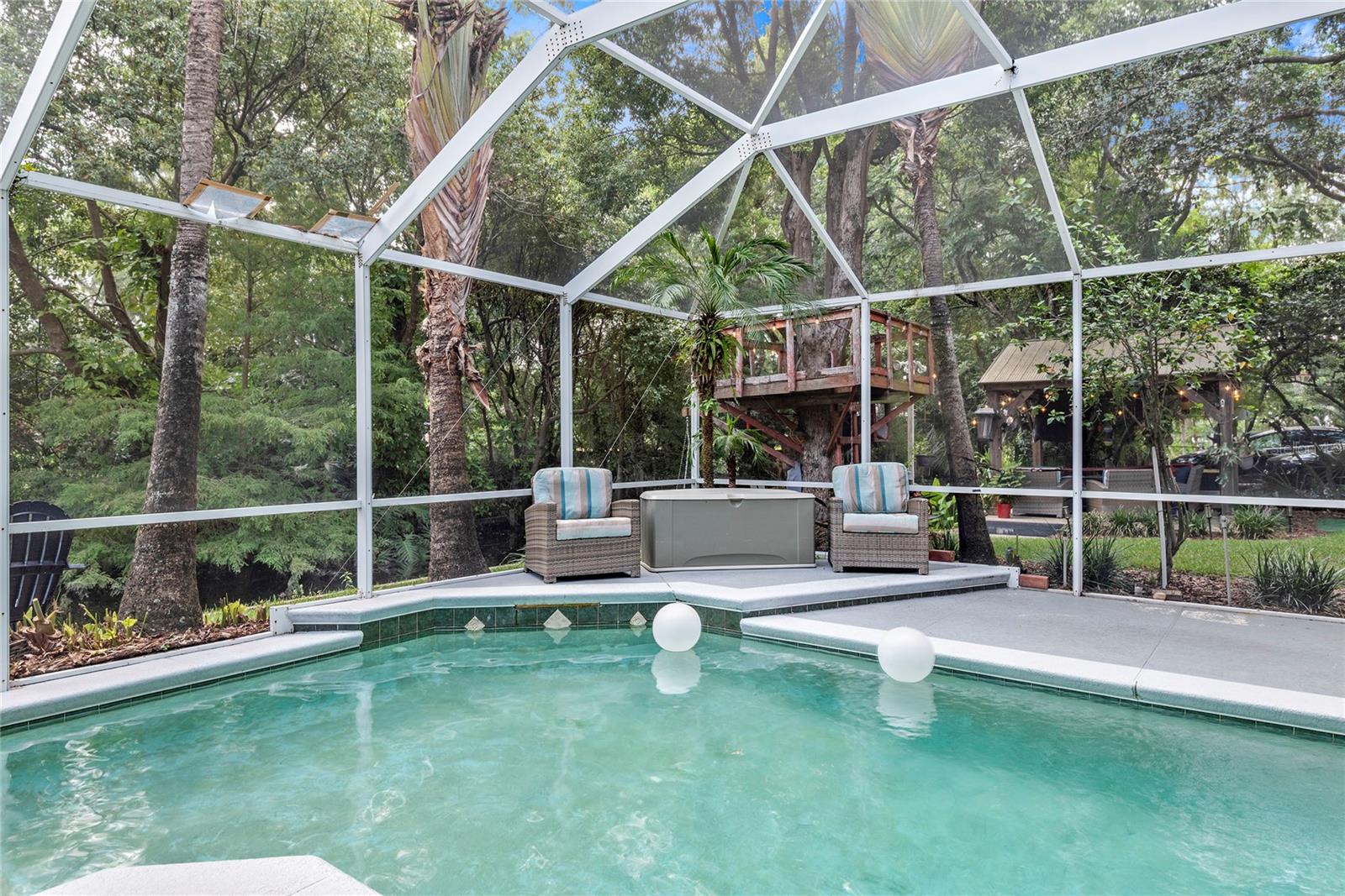Image 31 of 46 For 4008 Lake Sarah Drive