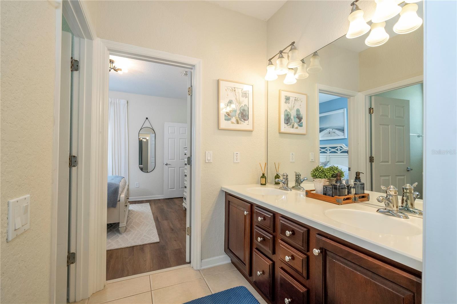 Image 62 of 85 For 13235 Vennetta Way