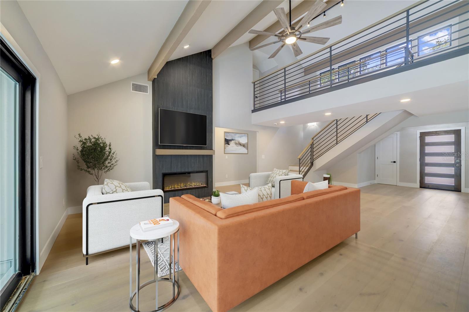 Image 10 of 47 For 941 Versailles Circle