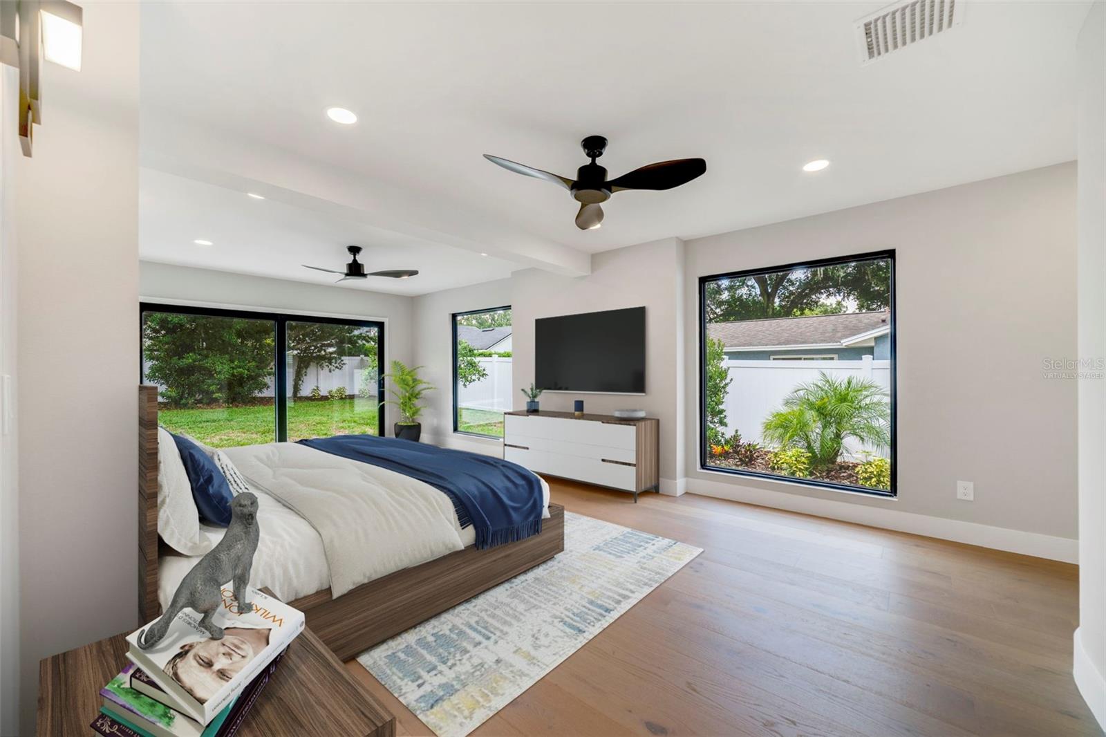 Image 14 of 47 For 941 Versailles Circle