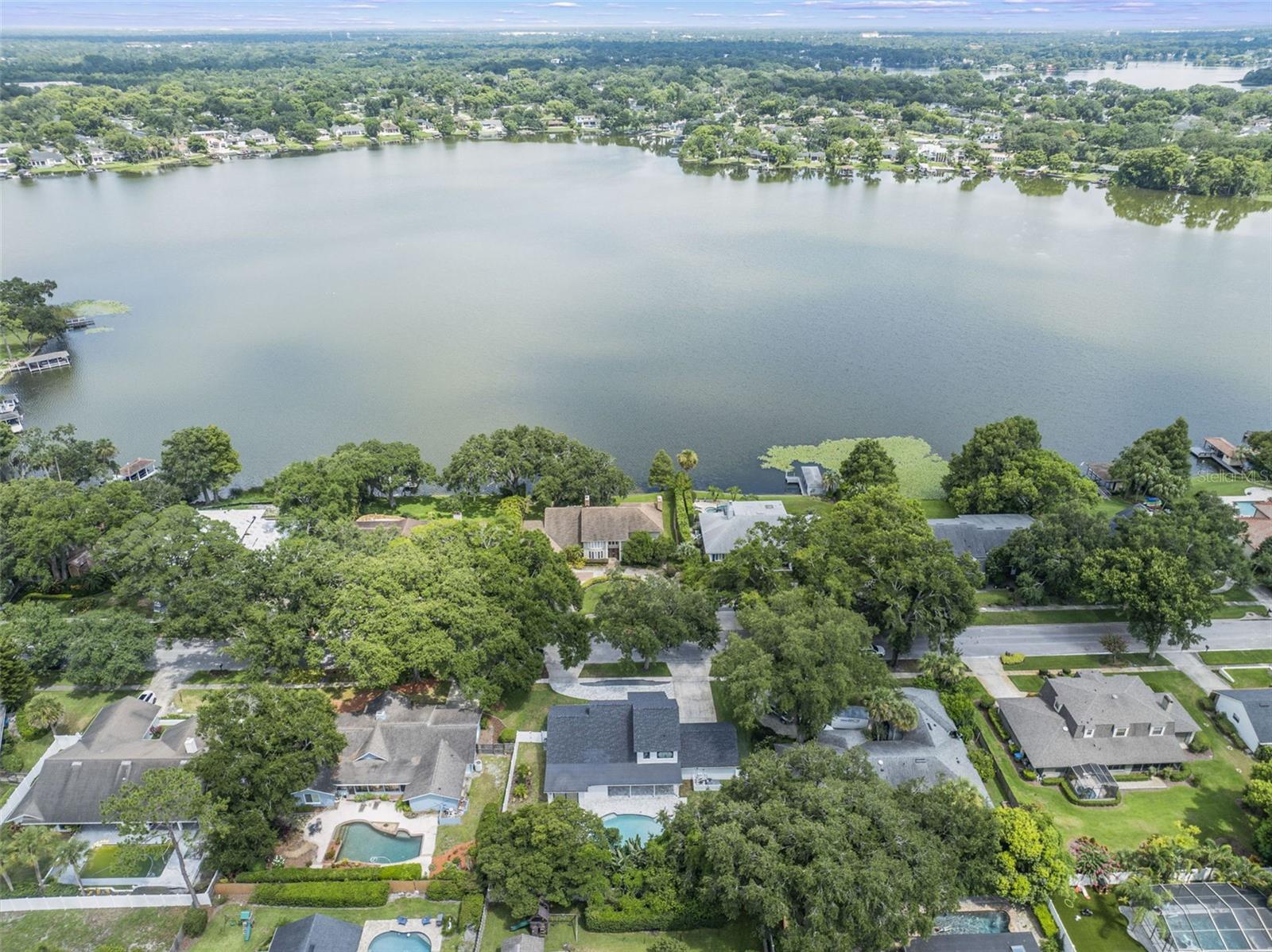 Image 2 of 47 For 941 Versailles Circle