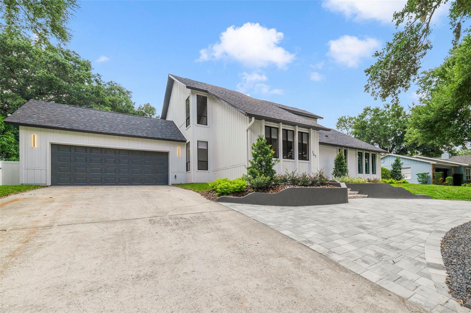 Image 32 of 47 For 941 Versailles Circle
