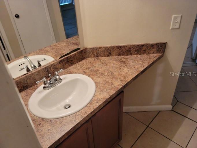 Image 10 of 19 For 4322 Lakeway Drive 13 F