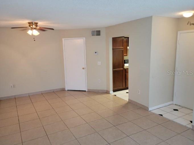 Image 12 of 19 For 4322 Lakeway Drive 13 F