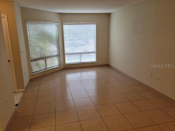 Image 16 of 19 For 4322 Lakeway Drive 13 F