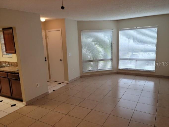 Image 17 of 19 For 4322 Lakeway Drive 13 F