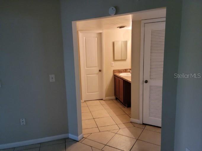 Image 3 of 19 For 4322 Lakeway Drive 13 F