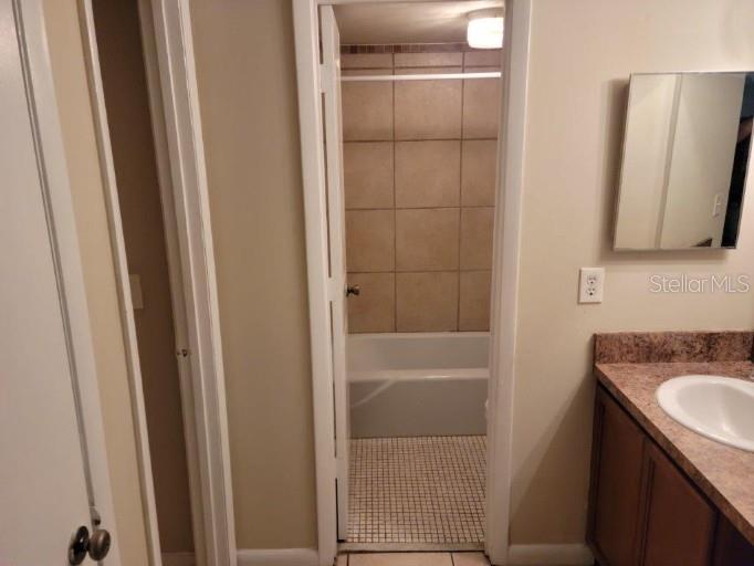 Image 8 of 19 For 4322 Lakeway Drive 13 F