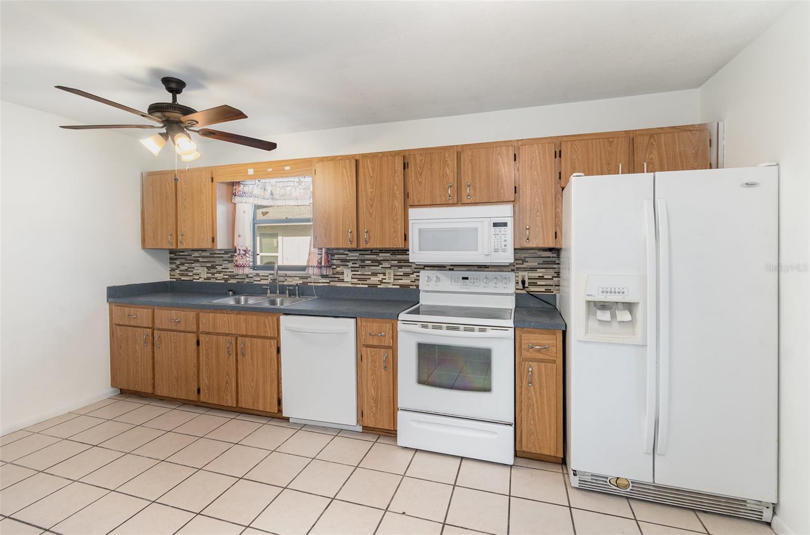 Image 5 of 20 For 2423 Centennial Boulevard