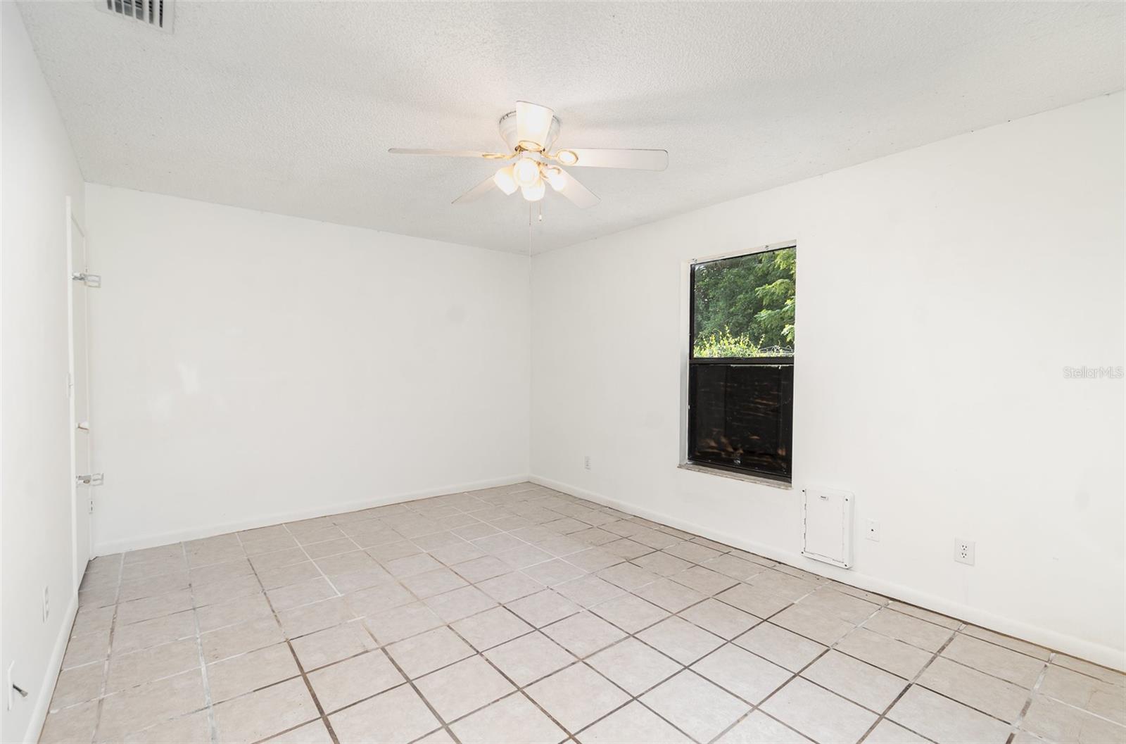 Image 6 of 20 For 2423 Centennial Boulevard