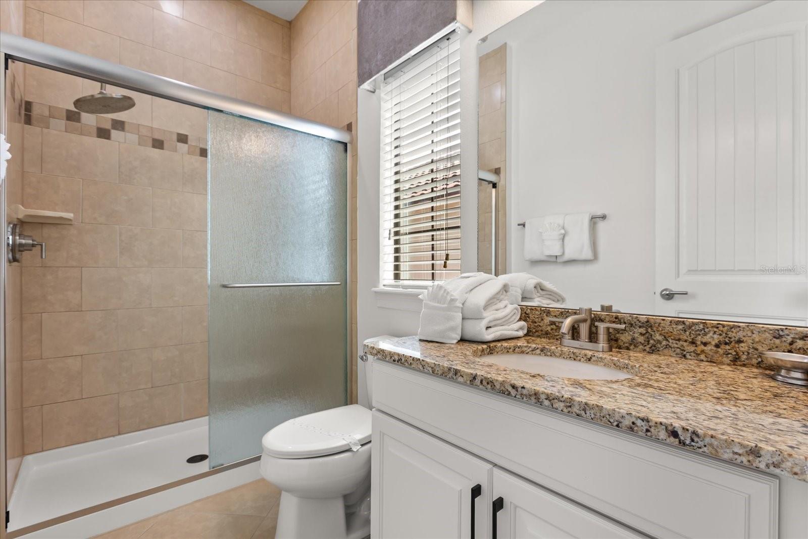 Image 17 of 49 For 915 Golden Bear Drive