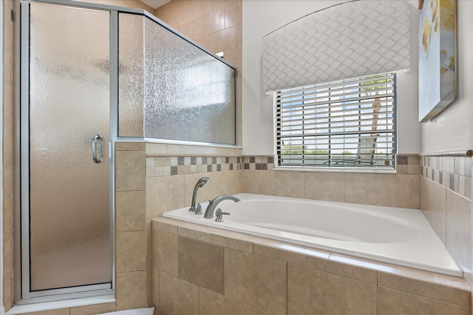Image 26 of 49 For 915 Golden Bear Drive