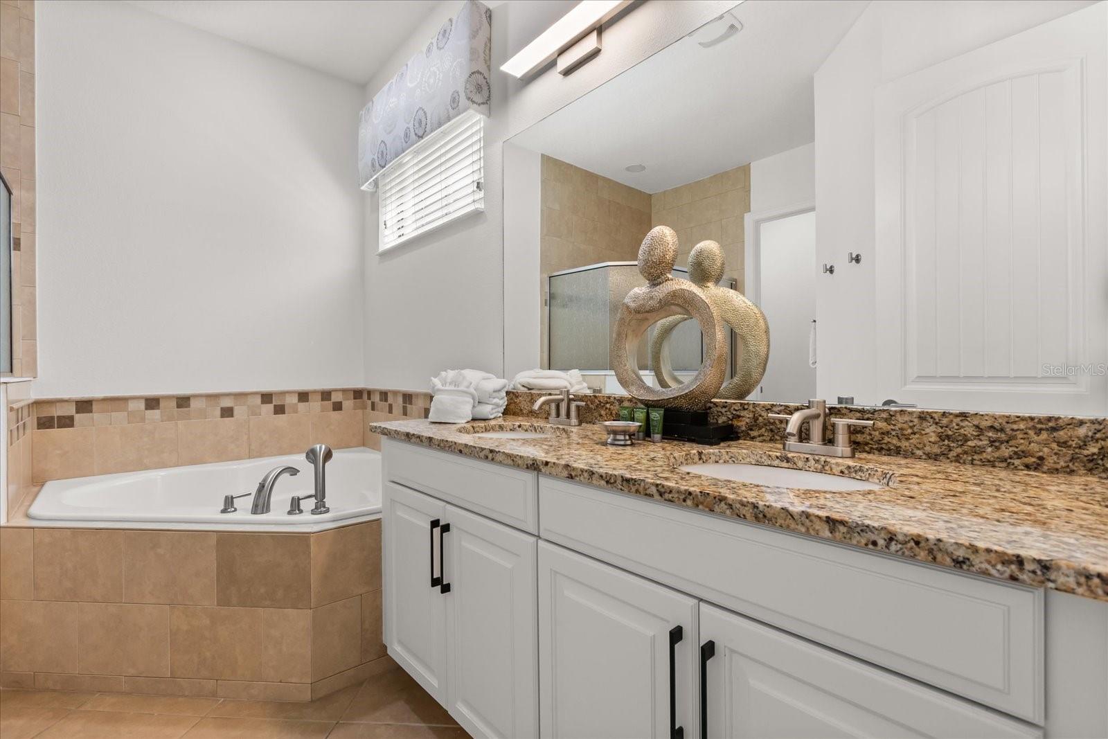 Image 30 of 49 For 915 Golden Bear Drive