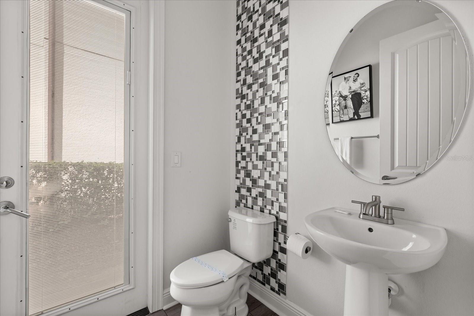 Image 36 of 49 For 915 Golden Bear Drive