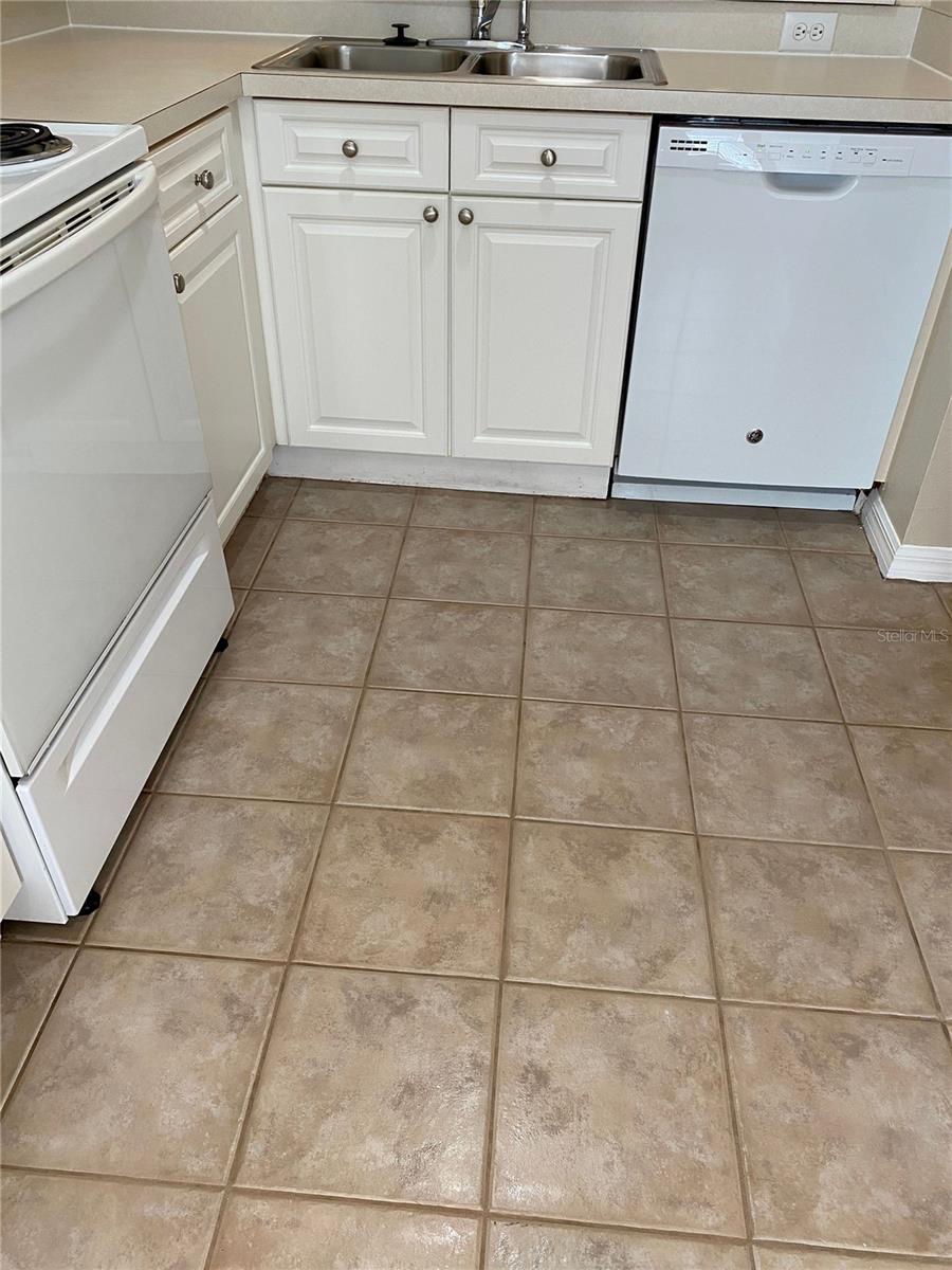 Image 2 of 20 For 4107 Plantation Cove Drive