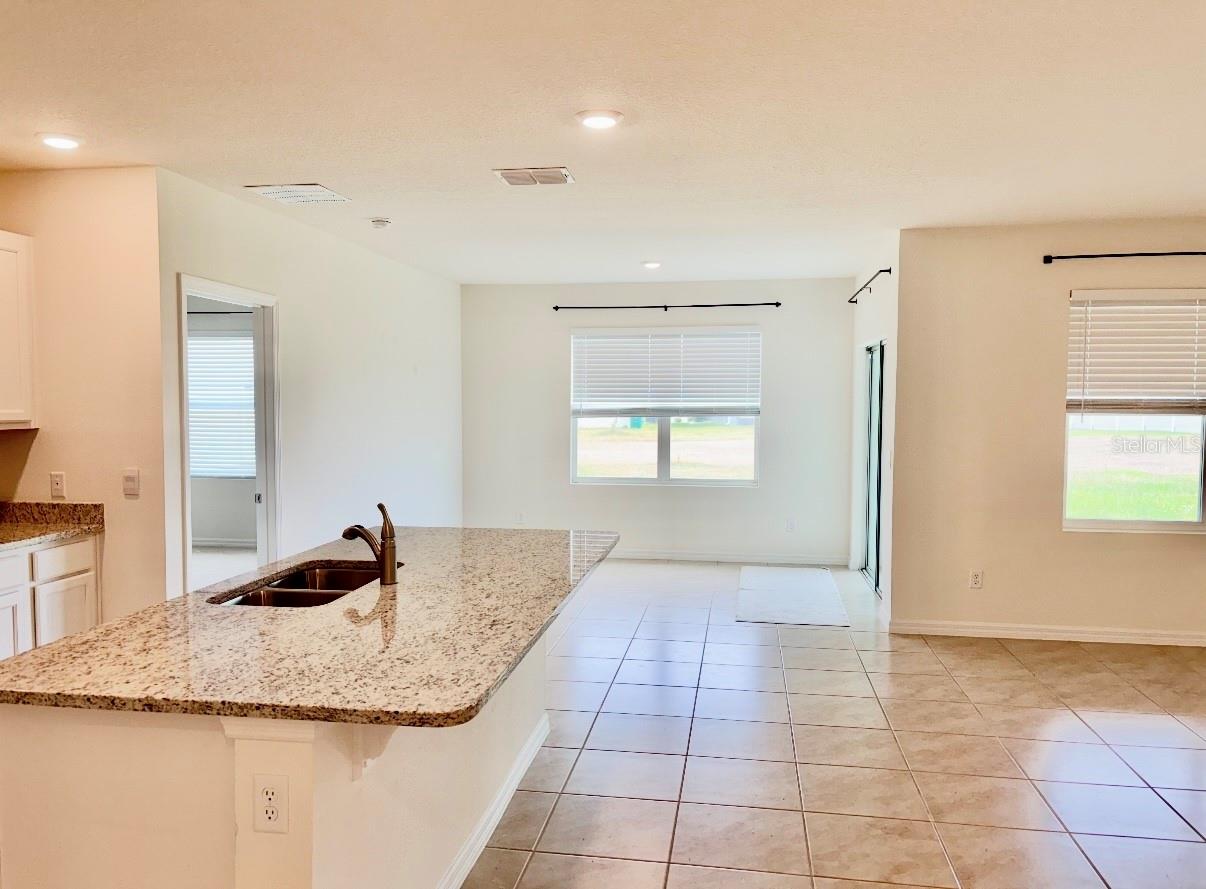 Image 5 of 20 For 5216 Greenheart Avenue