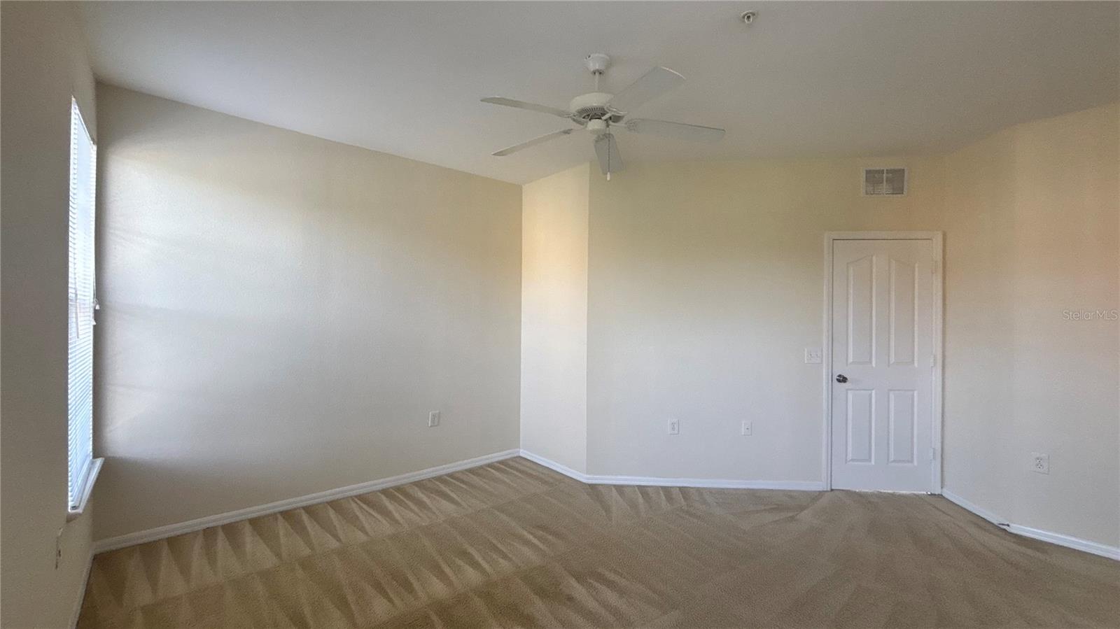 Image 15 of 22 For 6159 Metrowest Boulevard 307