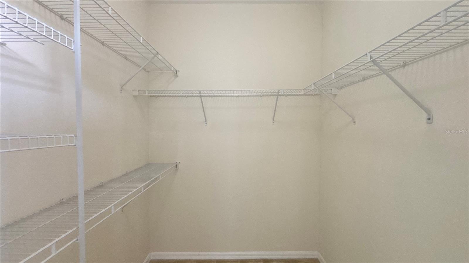 Image 16 of 22 For 6159 Metrowest Boulevard 307