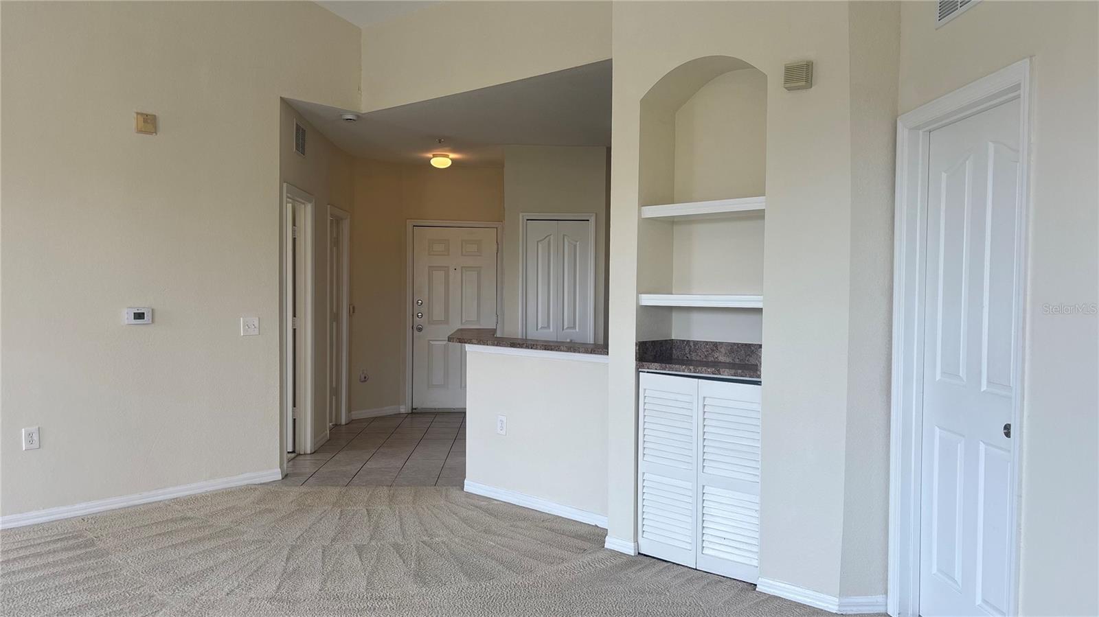 Image 5 of 22 For 6159 Metrowest Boulevard 307