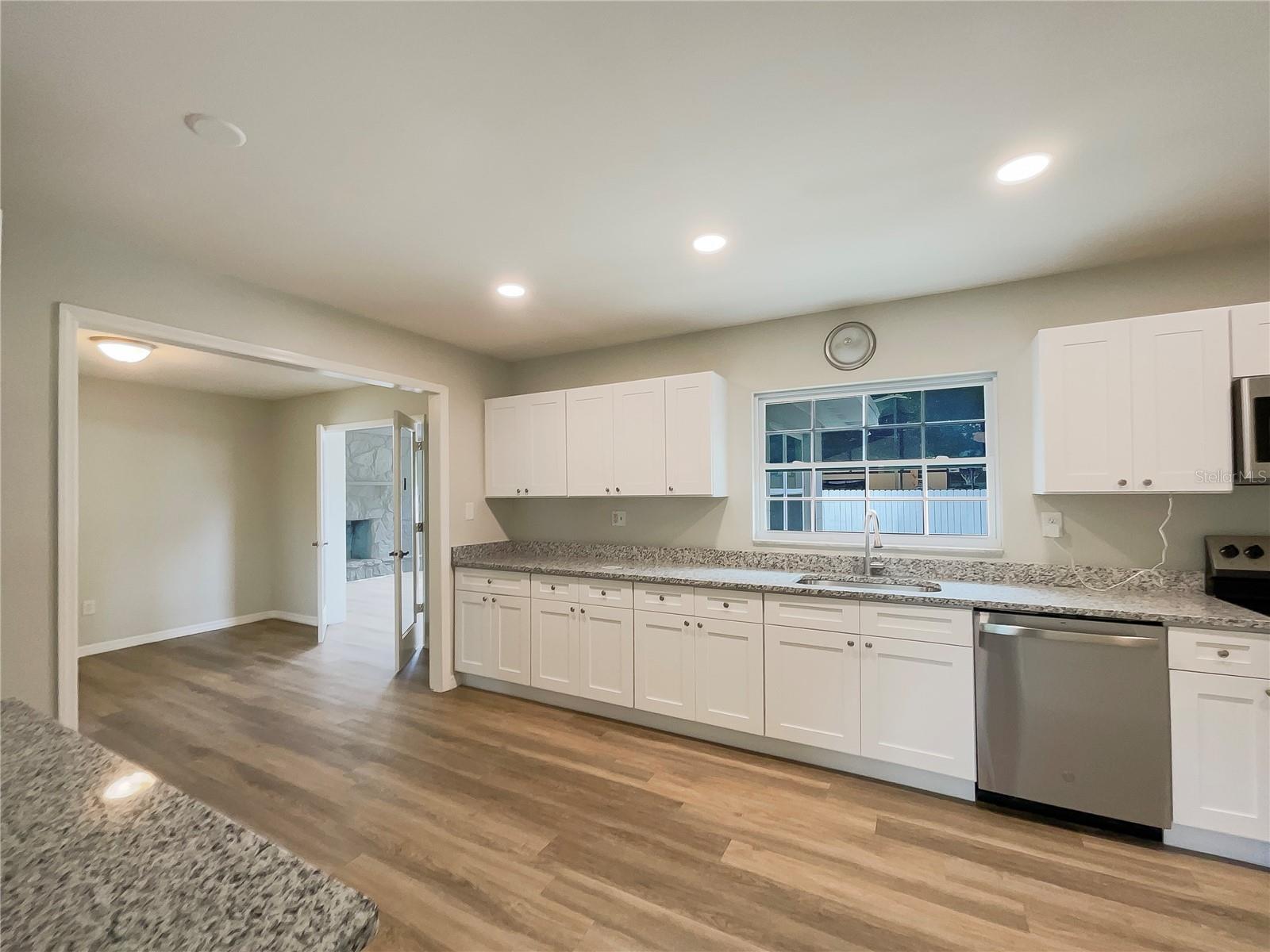 Image 11 of 27 For 11045 Lake Eustis Drive