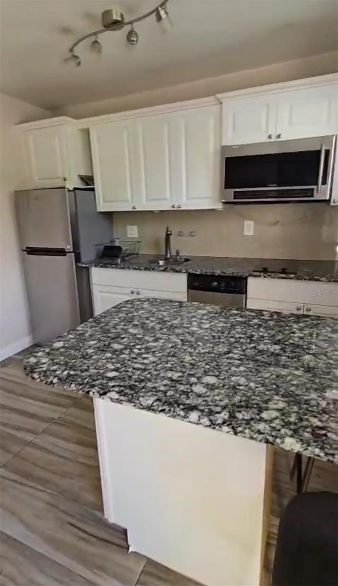 Image 4 of 12 For 807 Weldona Lane 106
