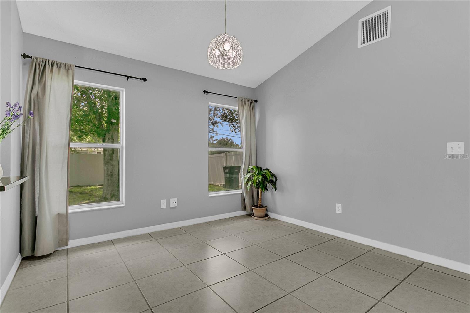 Image 10 of 27 For 18504 Washington Avenue