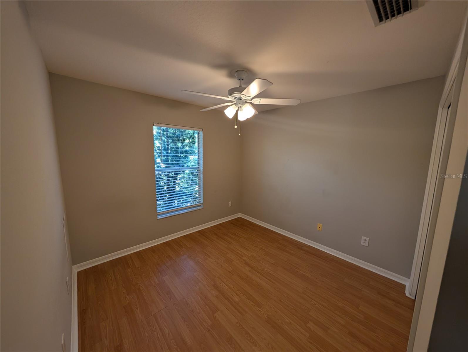 Image 15 of 17 For 913 Stallion Way