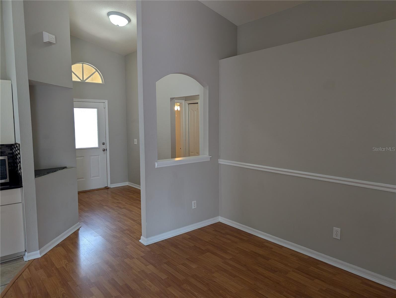 Image 5 of 17 For 913 Stallion Way