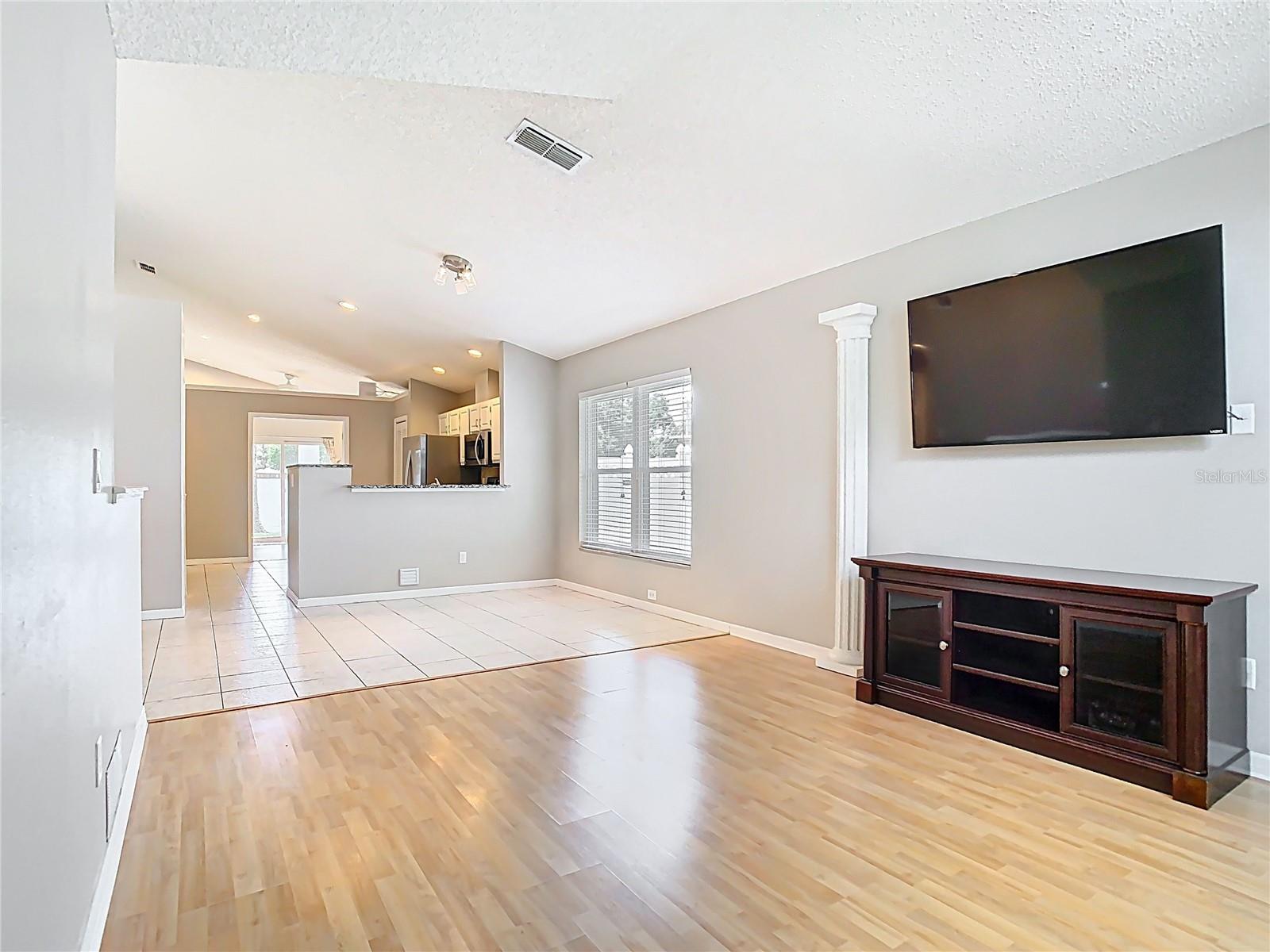 Image 6 of 46 For 2641 Delcrest Drive