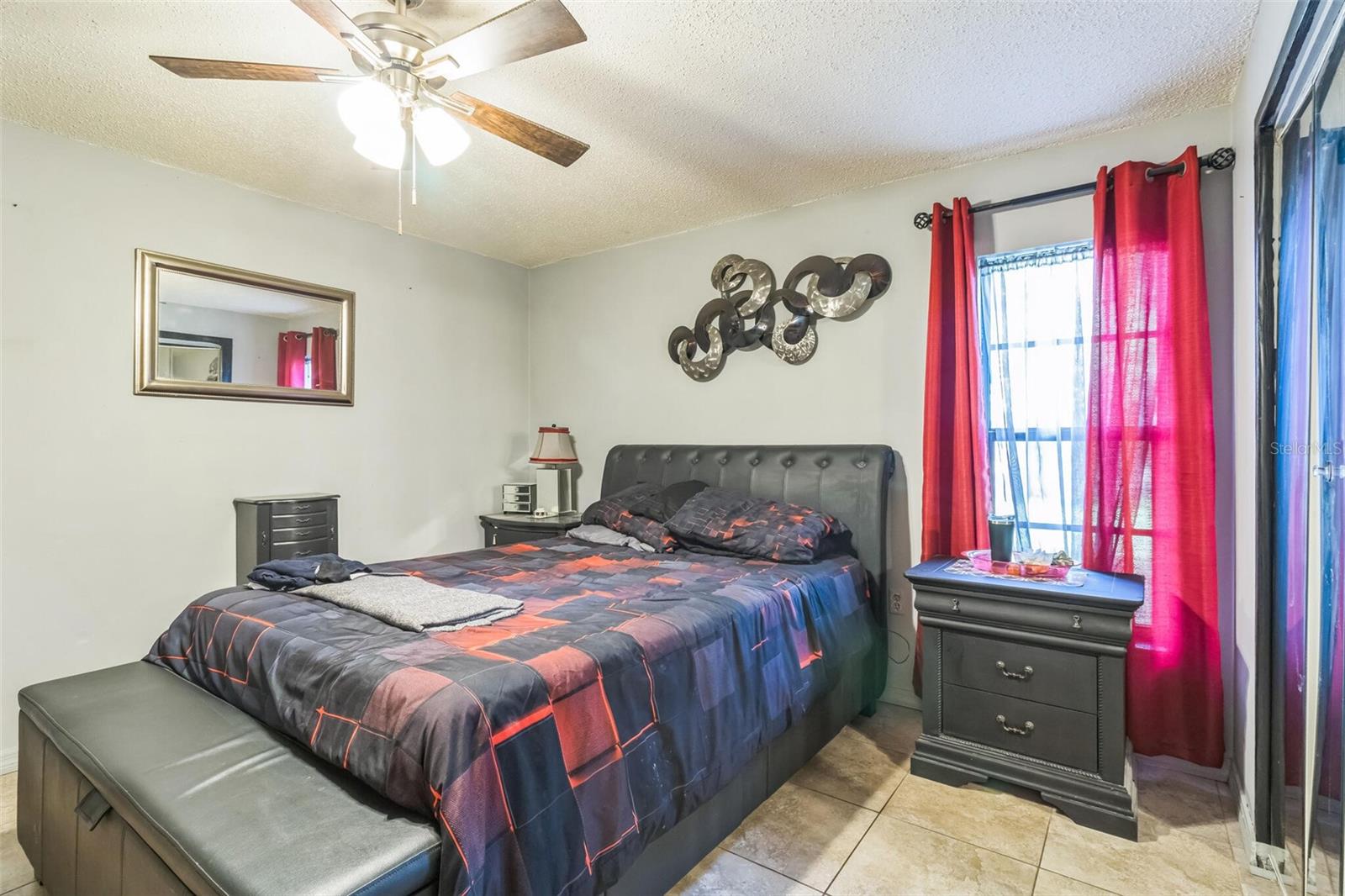 Listing photo id 13 for 9931 Crofton Lane