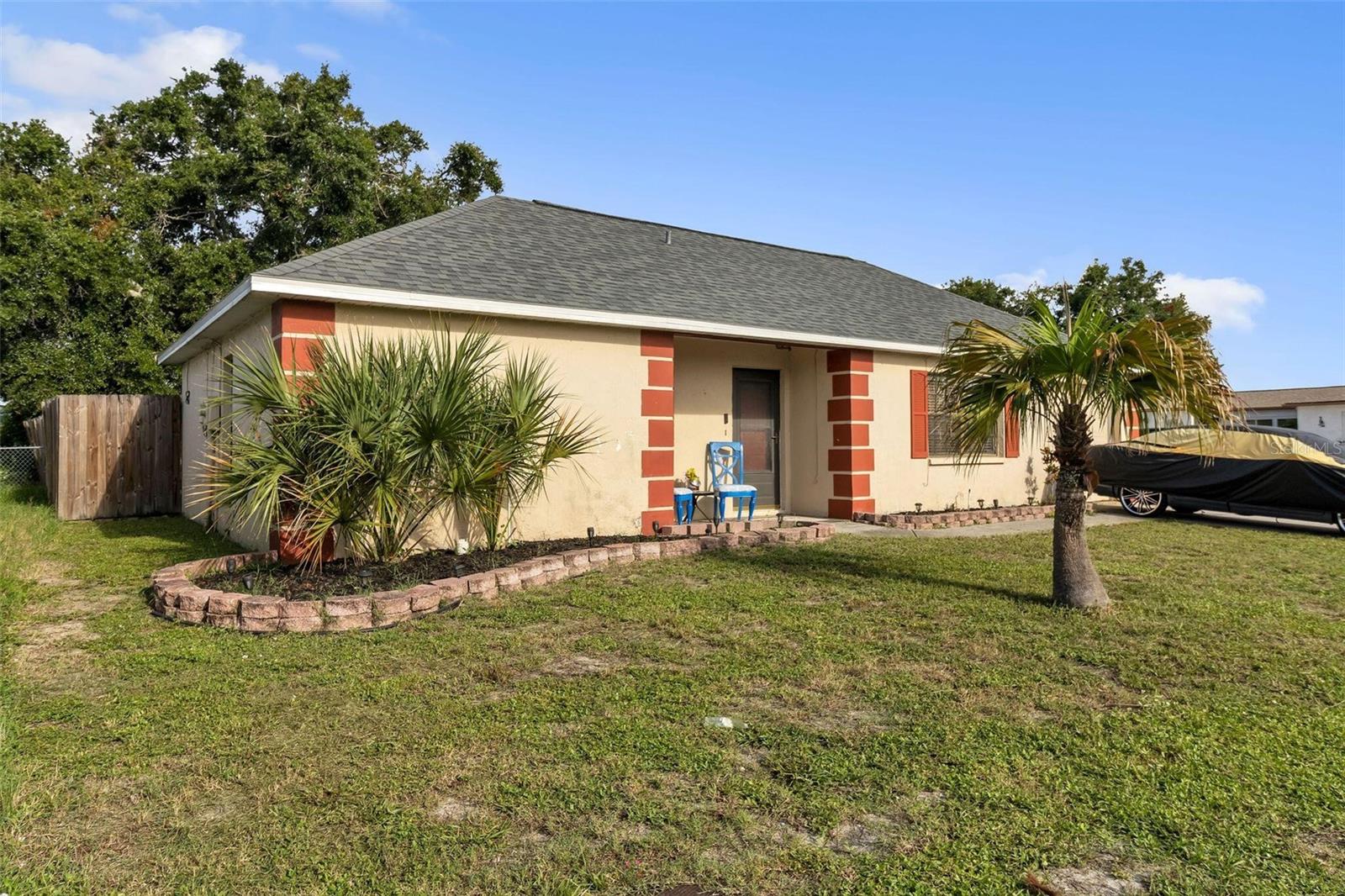 Listing photo id 0 for 9931 Crofton Lane
