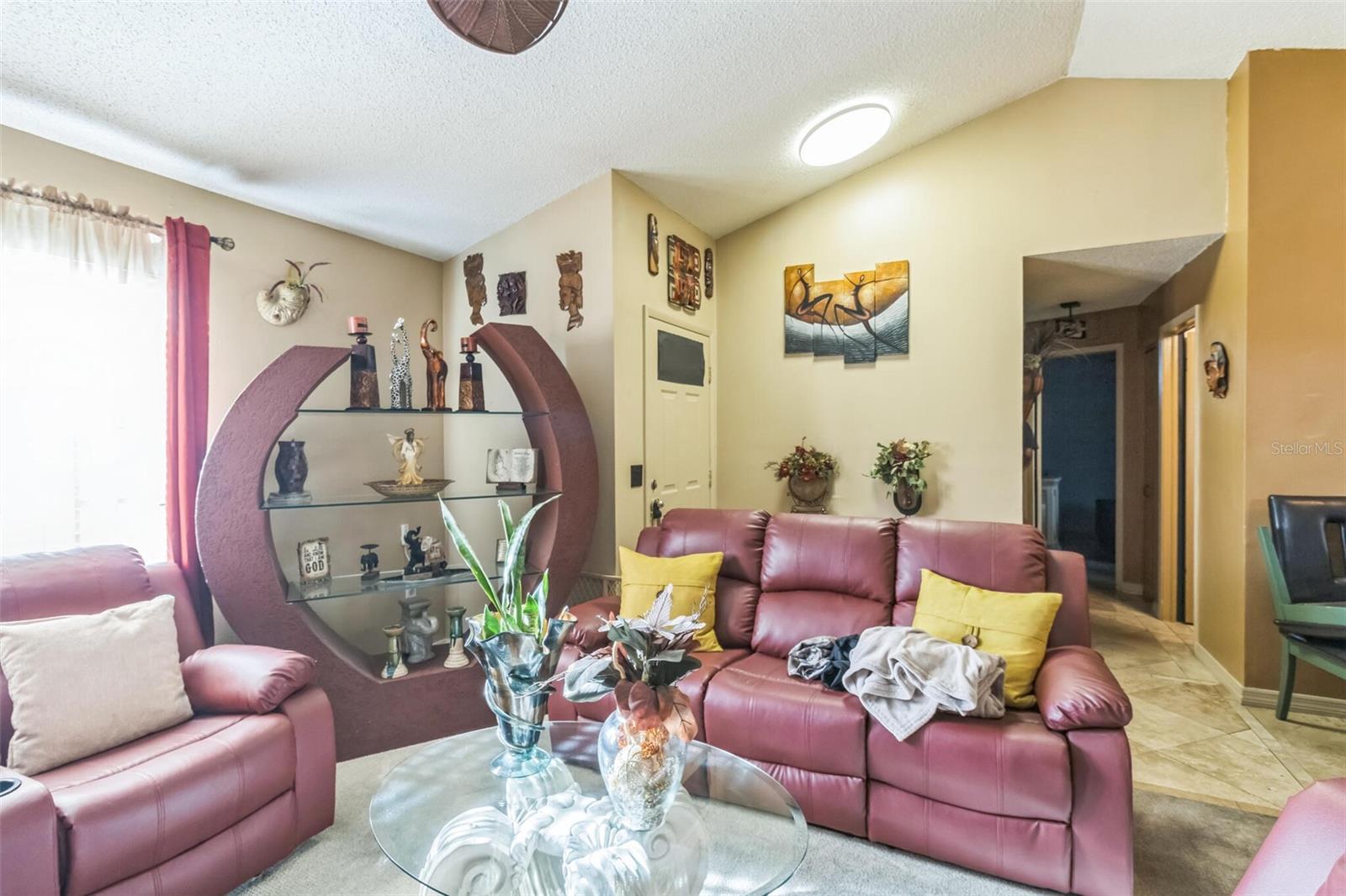 Listing photo id 3 for 9931 Crofton Lane