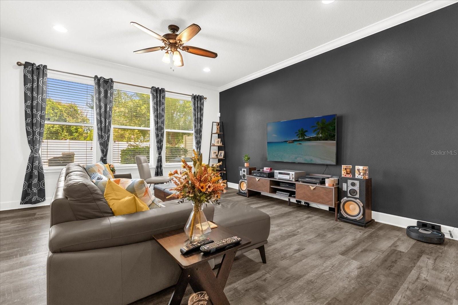 Image 3 of 29 For 1608 Mohegan Boulevard