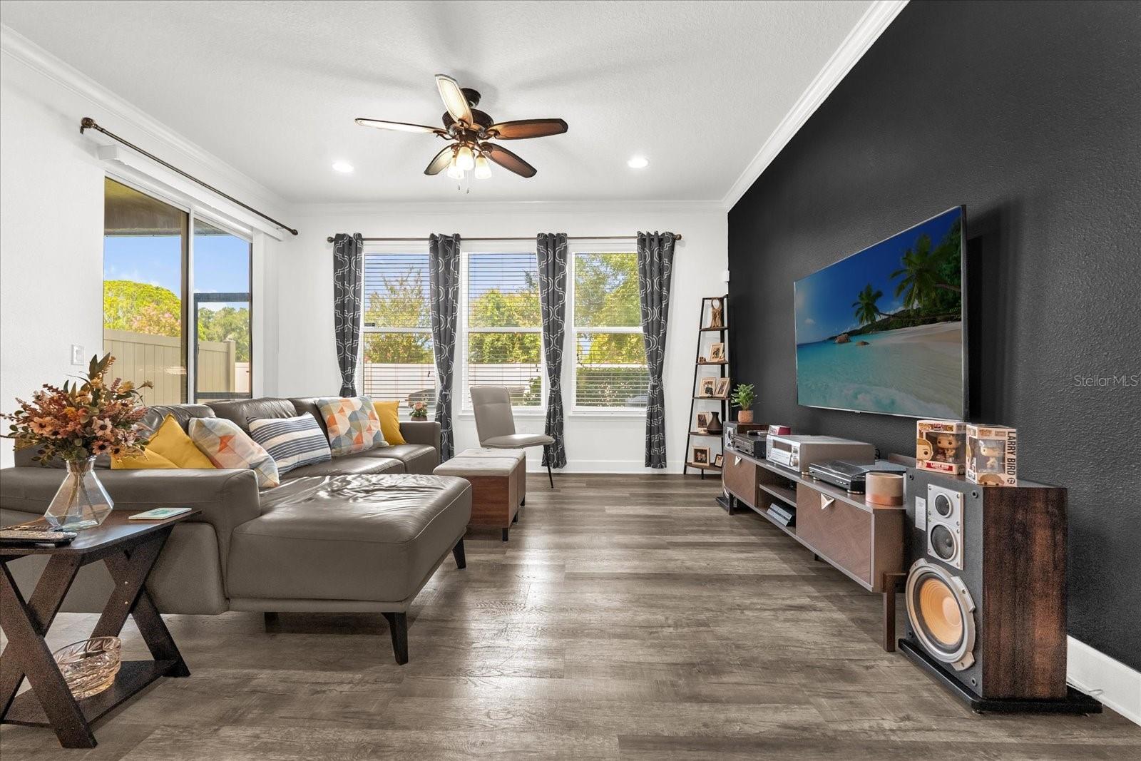 Image 4 of 29 For 1608 Mohegan Boulevard
