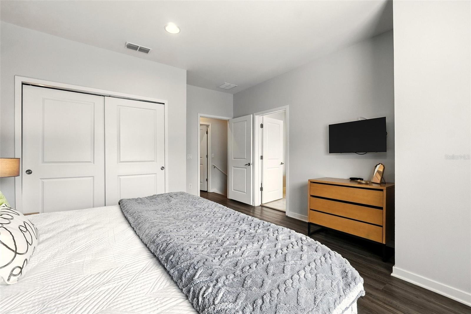 Image 17 of 28 For 2617 Bugatti Court