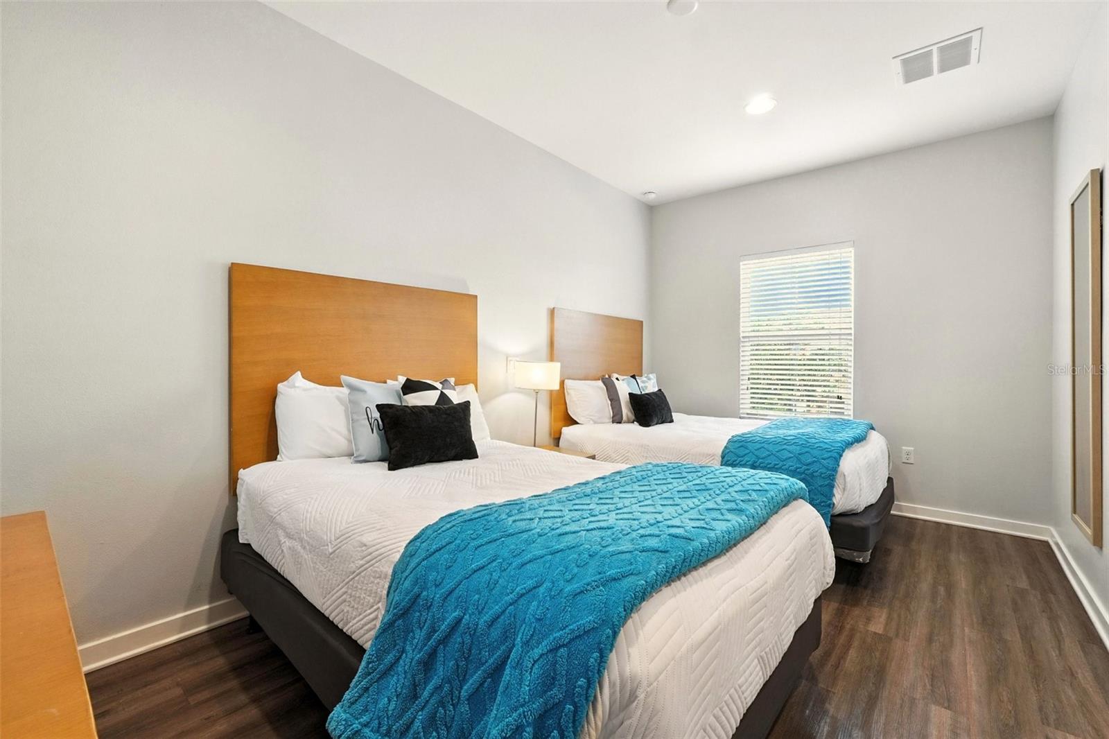 Image 20 of 28 For 2617 Bugatti Court