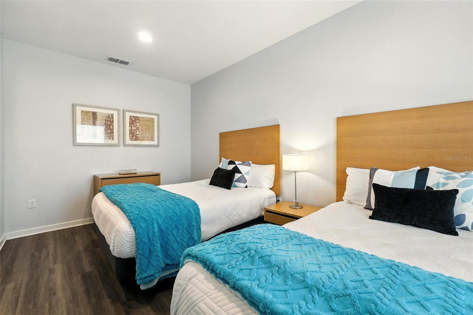 Image 21 of 28 For 2617 Bugatti Court