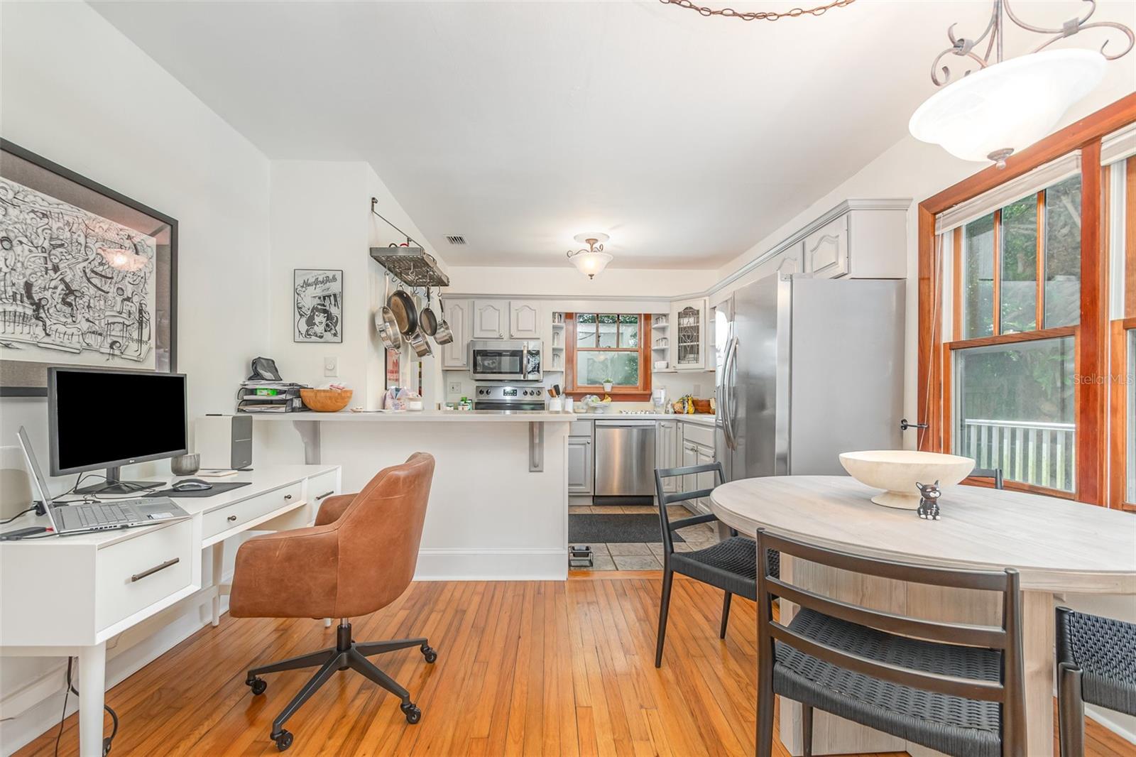 Image 11 of 29 For 914 Shine Avenue