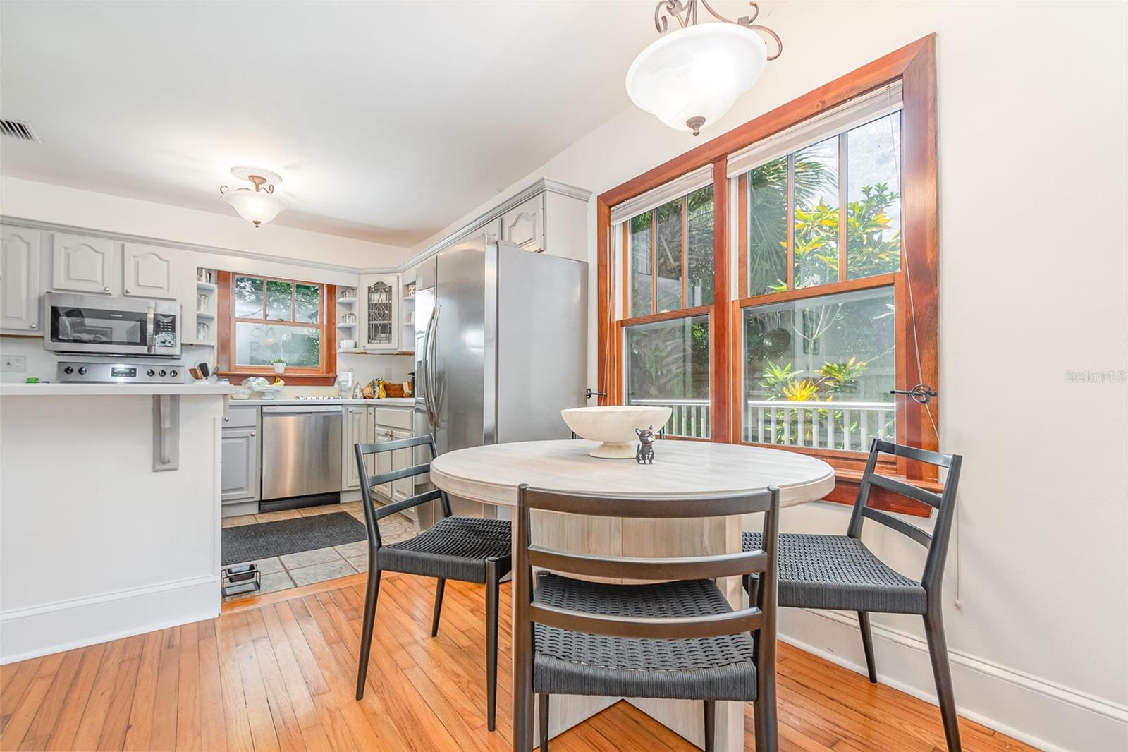 Image 3 of 29 For 914 Shine Avenue