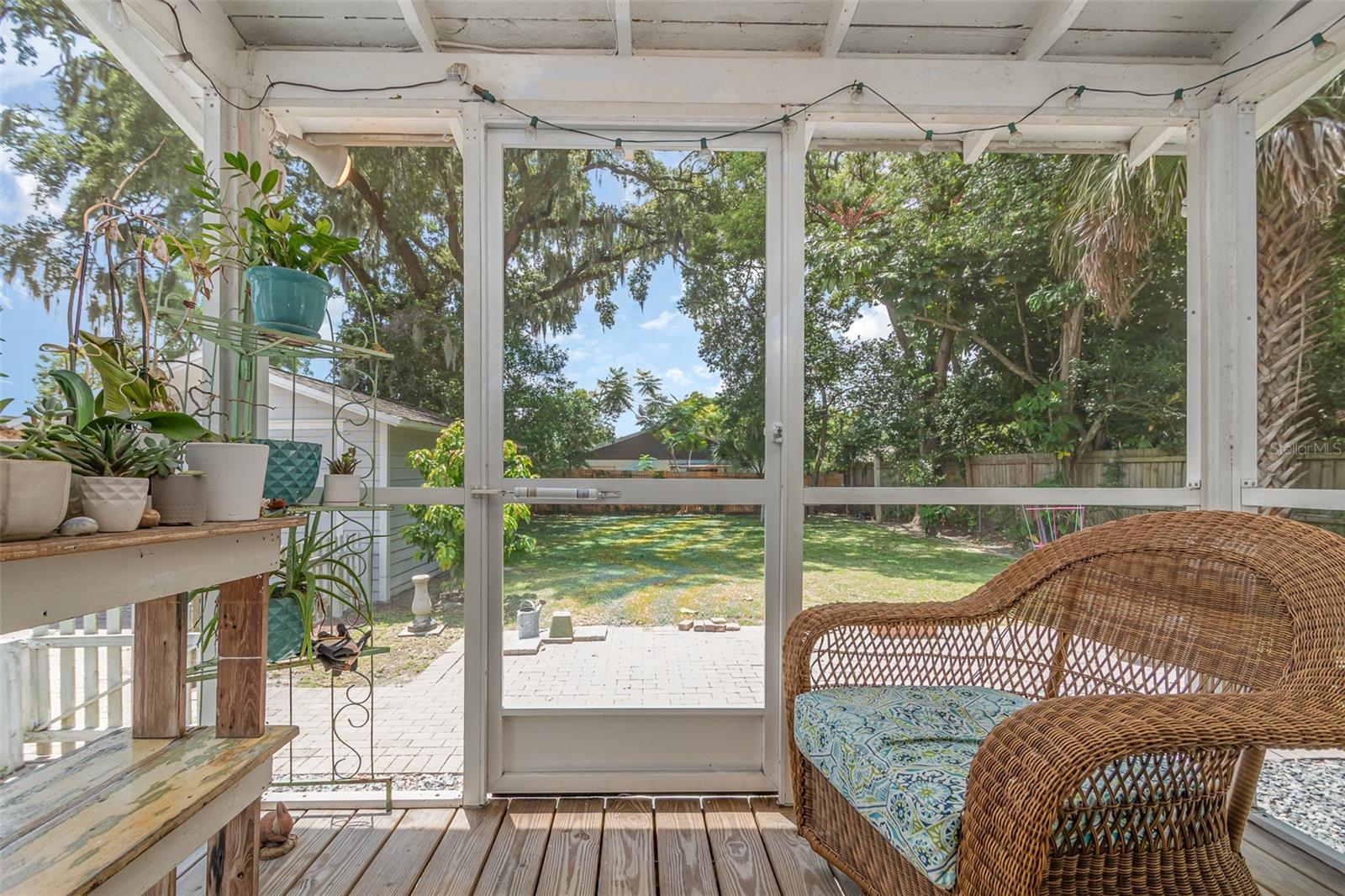 Image 7 of 29 For 914 Shine Avenue