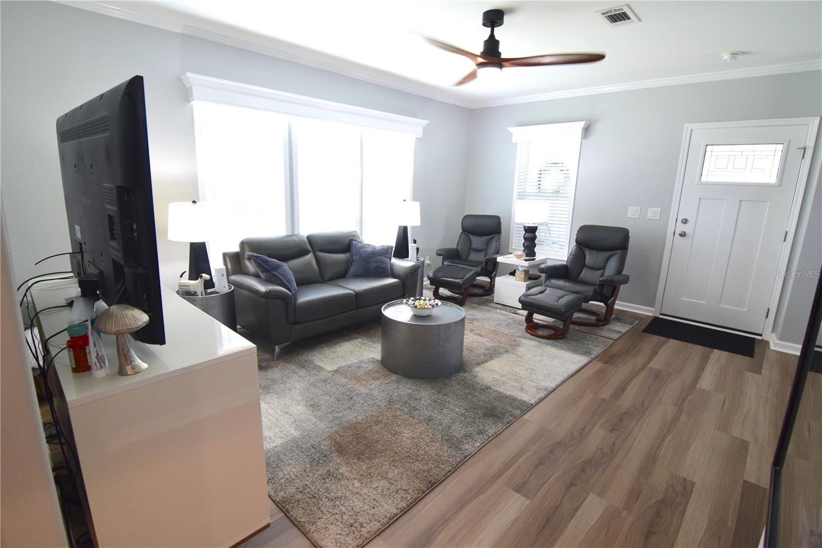 Image 8 of 19 For 4063 Madre Drive