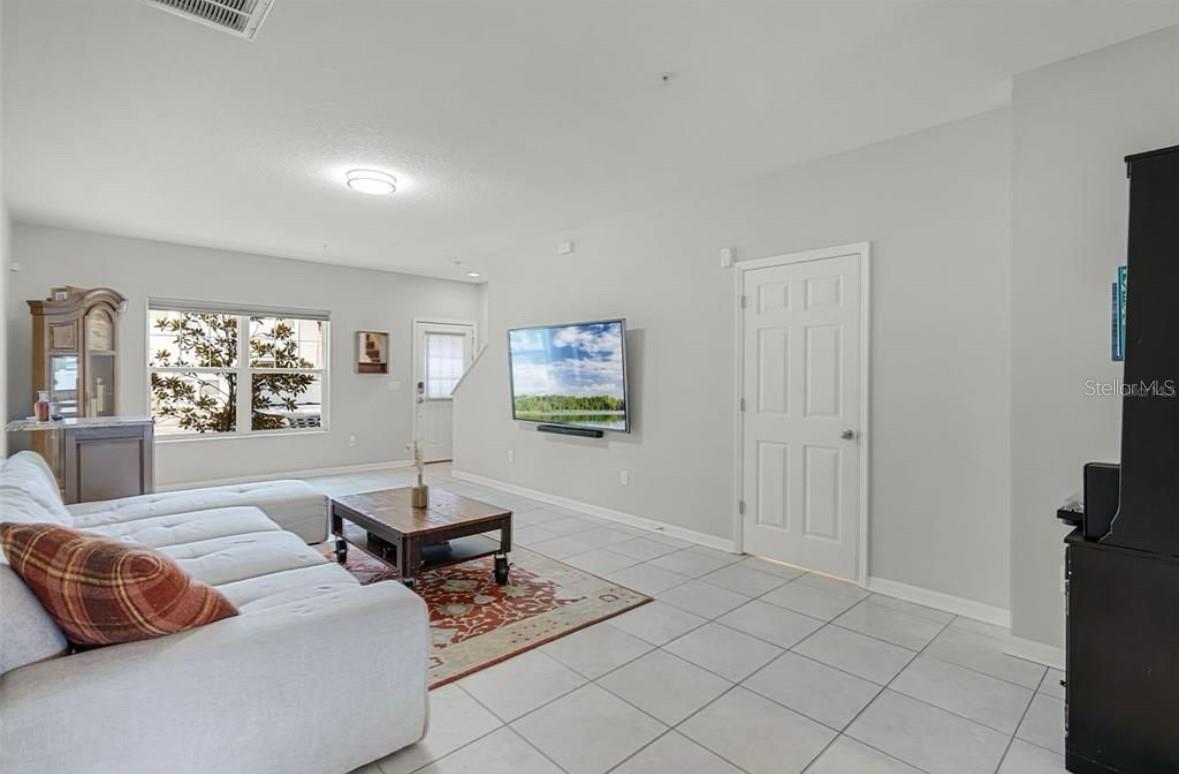 Image 3 of 23 For 9203 Bella Terraza Way