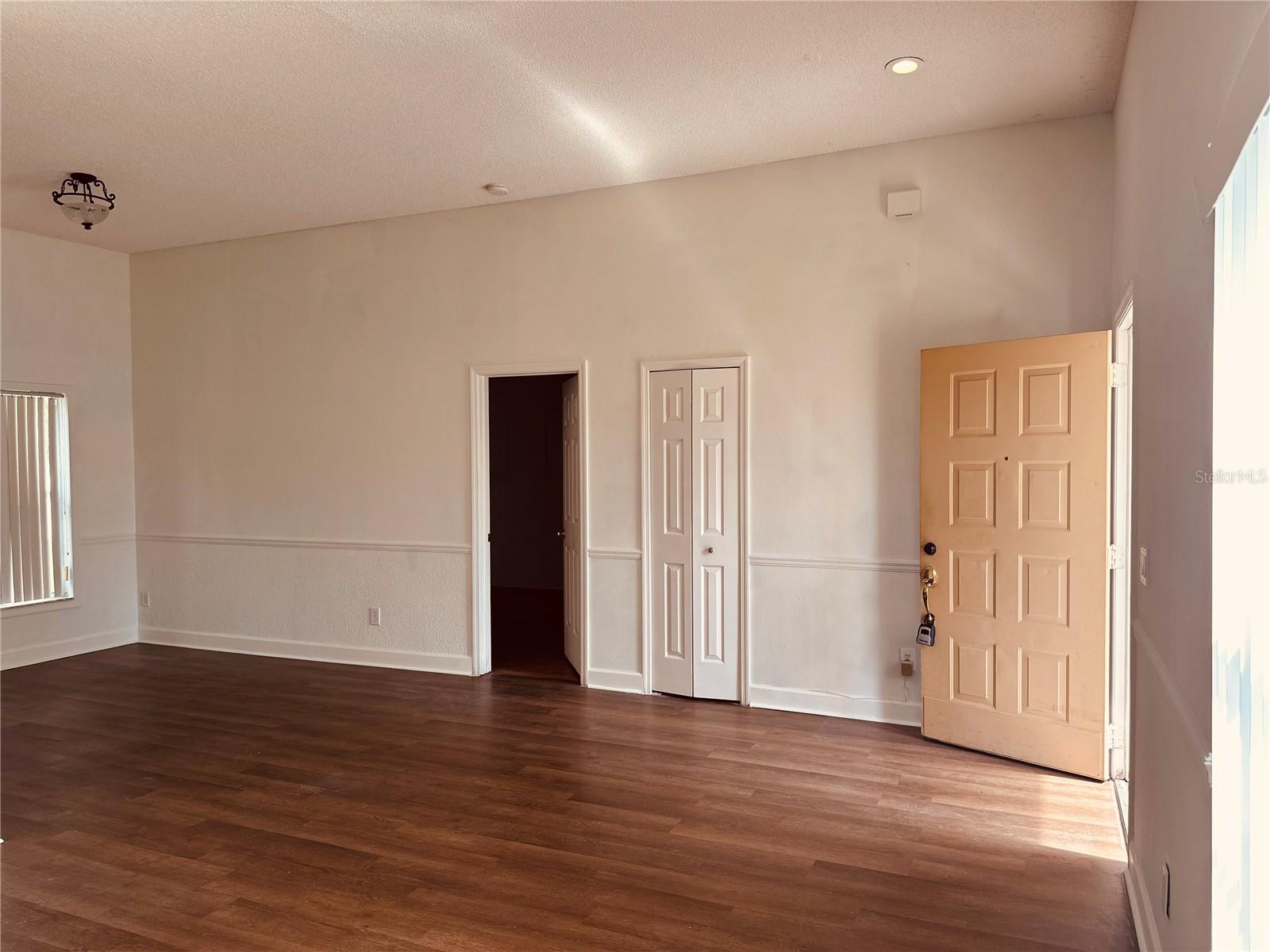 Image 4 of 18 For 14542 Grassy Cove Circle