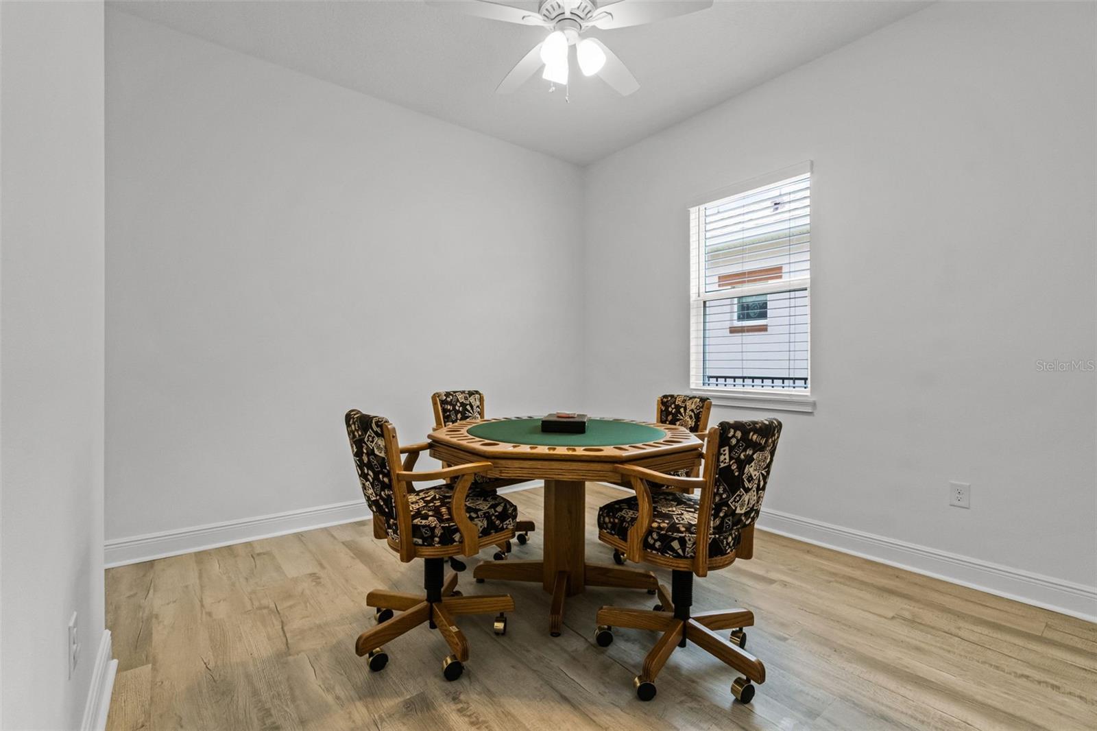 Image 13 of 31 For 5013 Fountainwood Drive