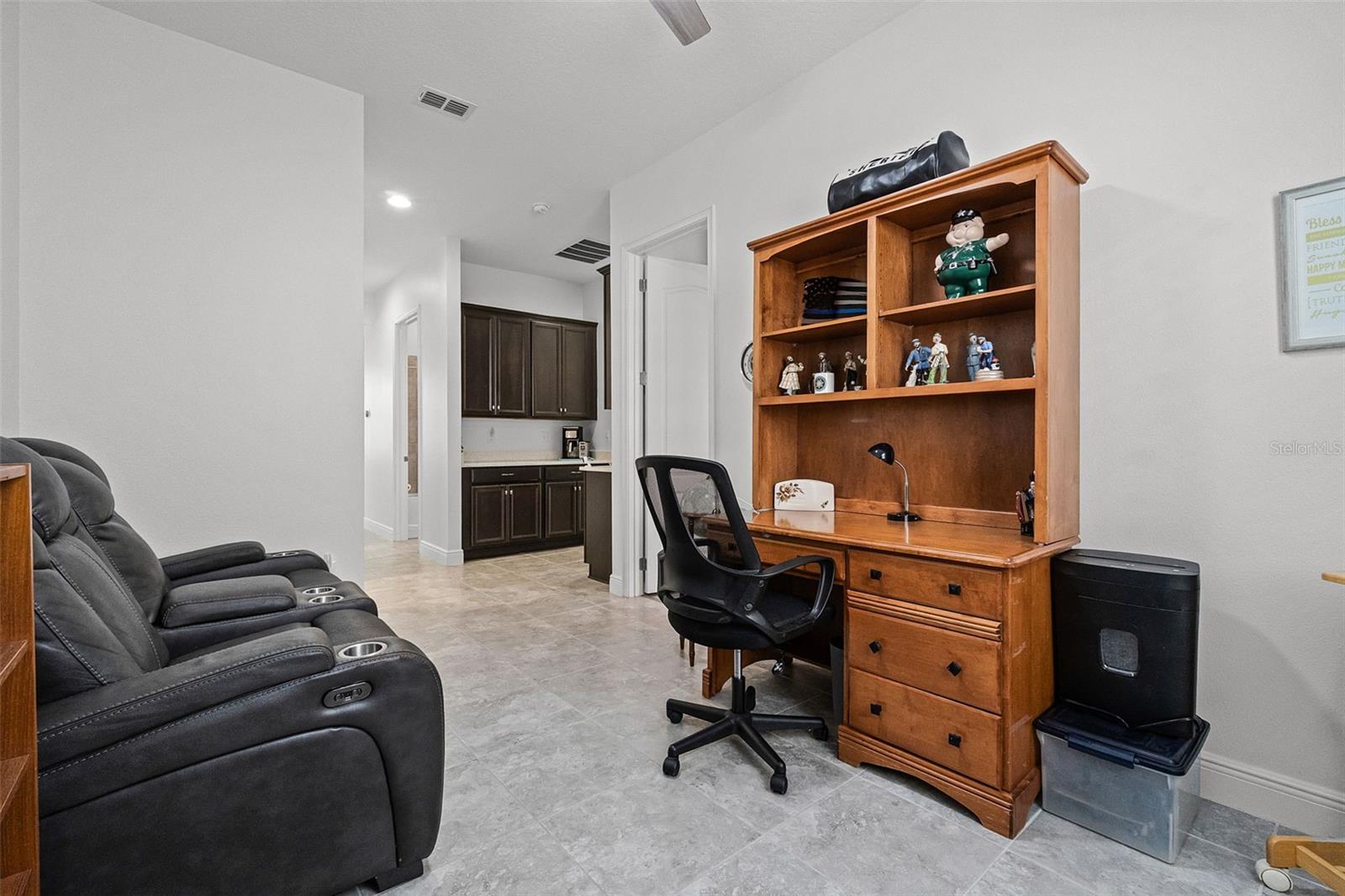 Image 17 of 31 For 5013 Fountainwood Drive