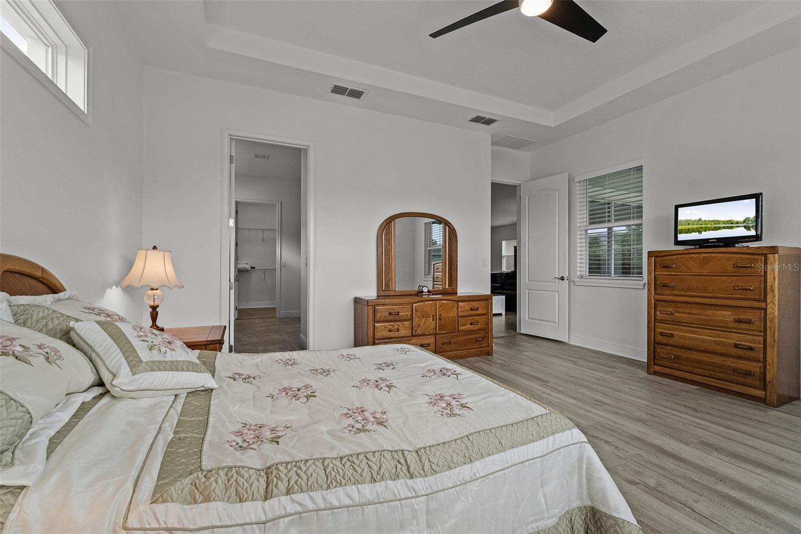 Image 23 of 31 For 5013 Fountainwood Drive