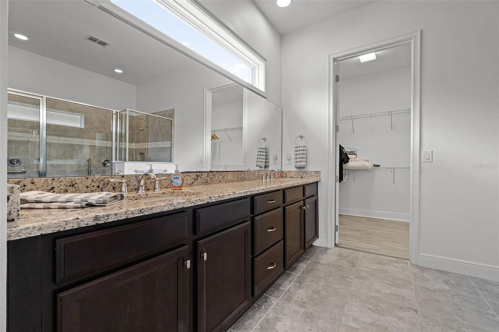 Image 25 of 31 For 5013 Fountainwood Drive
