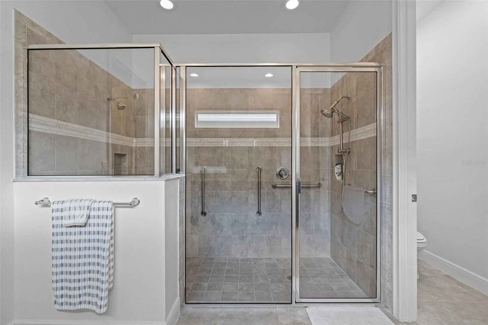 Image 26 of 31 For 5013 Fountainwood Drive
