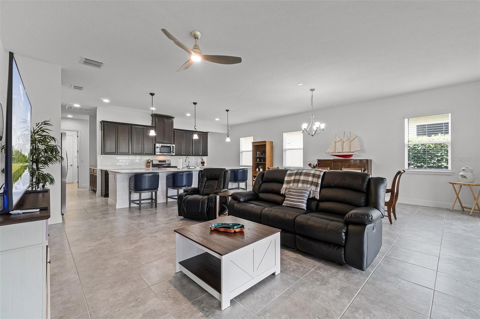 Image 6 of 31 For 5013 Fountainwood Drive